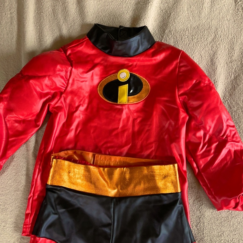 Incredibles Dash costume 4